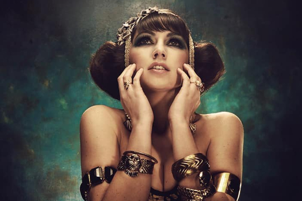 Cleo T